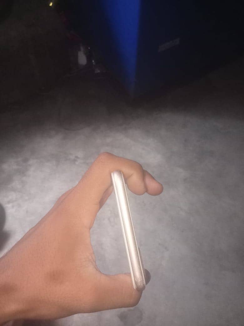 Apple iPhone 7 Plus 4