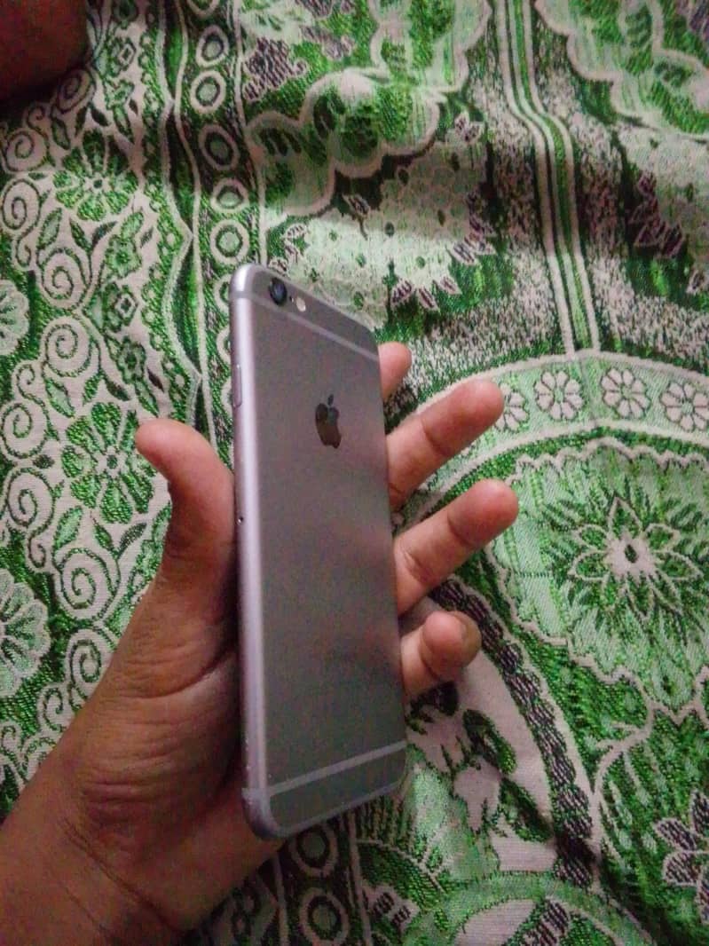 Apple iPhone 6 2