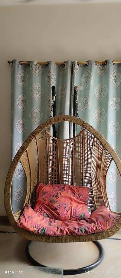 can double swing with cushions