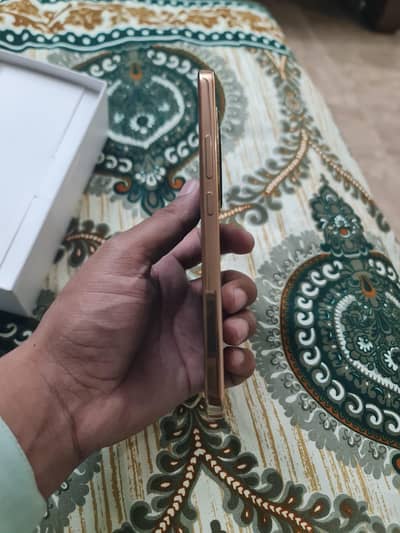 Honor X9d 4 month sim time lush condition