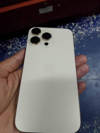 Apple iPhone 16 Pro Max