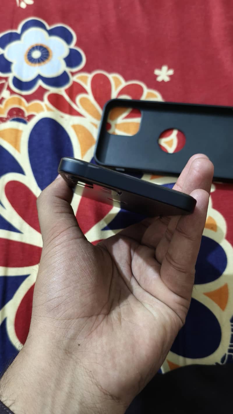 Apple iPhone 12 5
