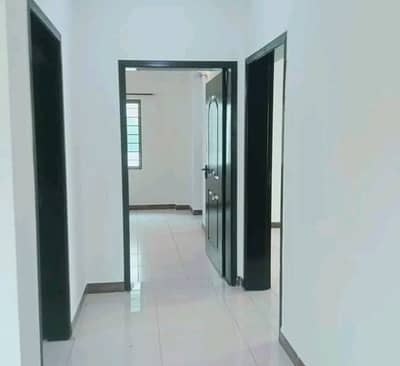 10 Marla Flat For rent In Askari 11 Lahore