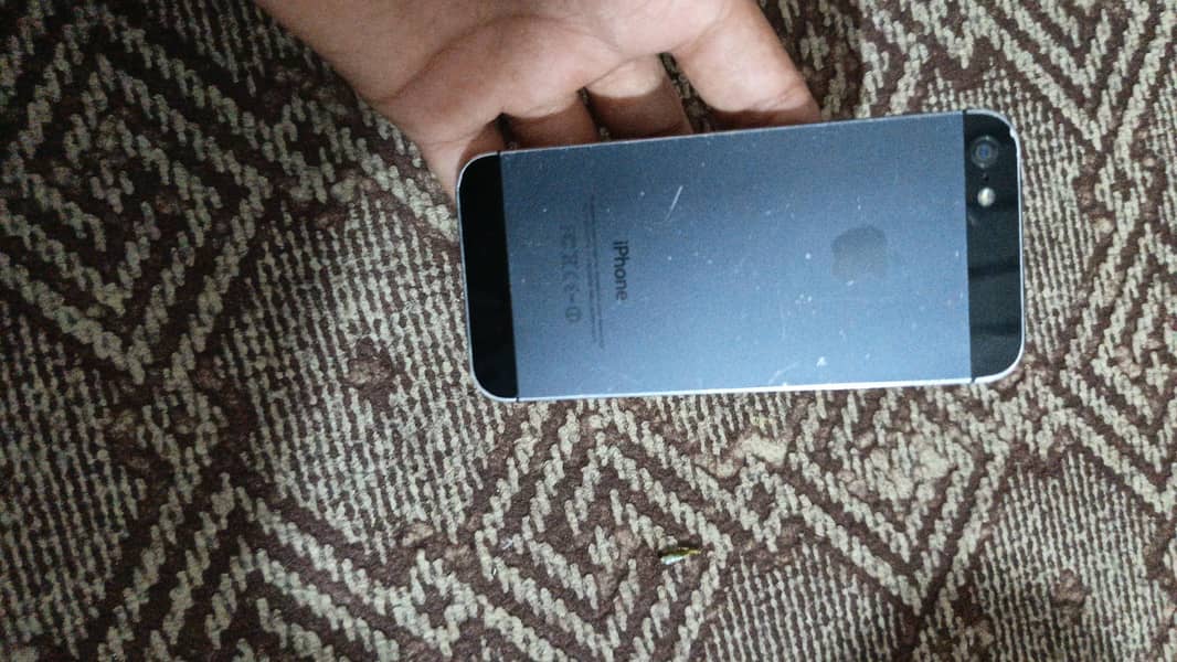Apple iPhone 5 0
