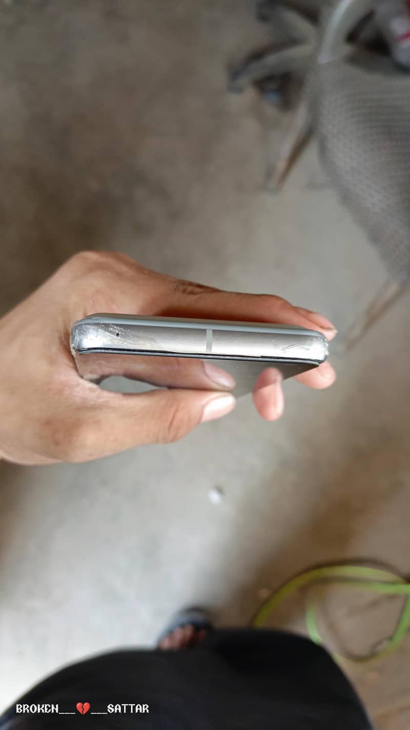 Google Pixel 8 4