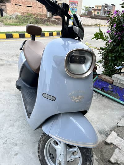 Saige Electric Scooty