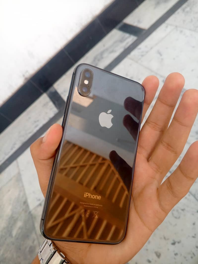 Apple iPhone X 3