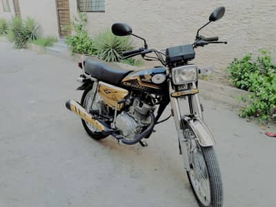 HONDA CG 125 SE GOLD EDITION