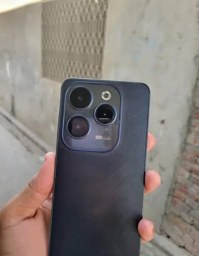 Infinix Hot 40 Pro
