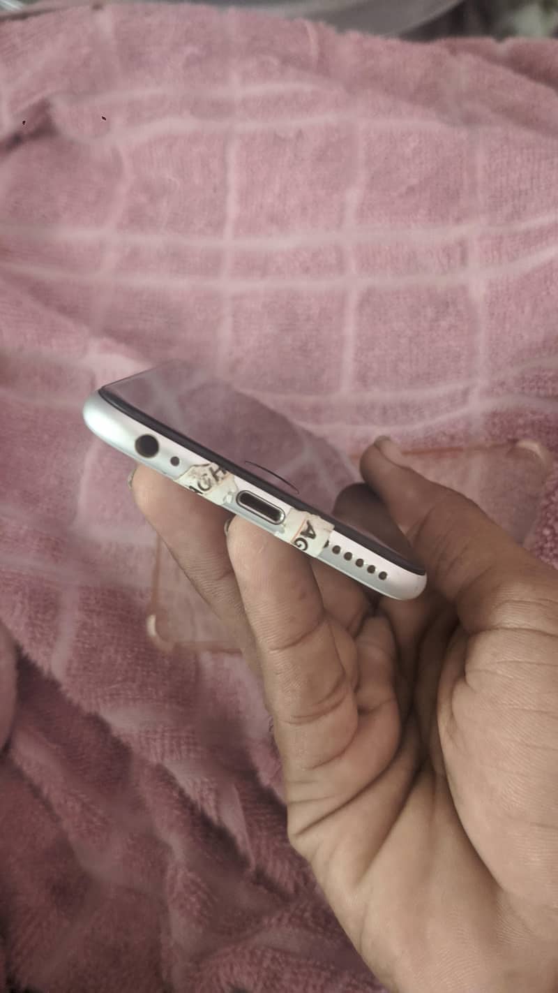 Apple iPhone 6 8