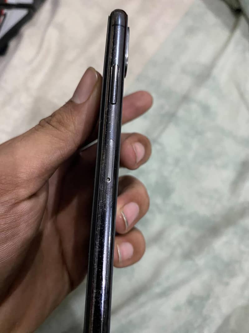 Apple iPhone X 2