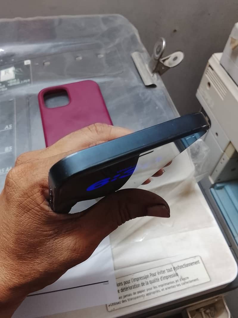 Iphone 12pro 7