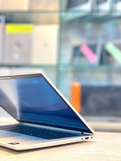 Hp Elitebook 840g11 Core Ultra 5 125U 16gb ram DDR 5