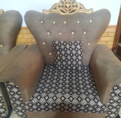 Crown sofa for sale