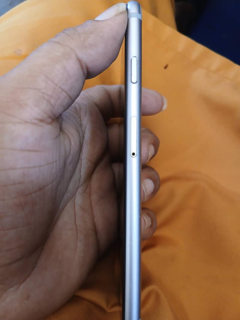 Apple iPhone 6 1