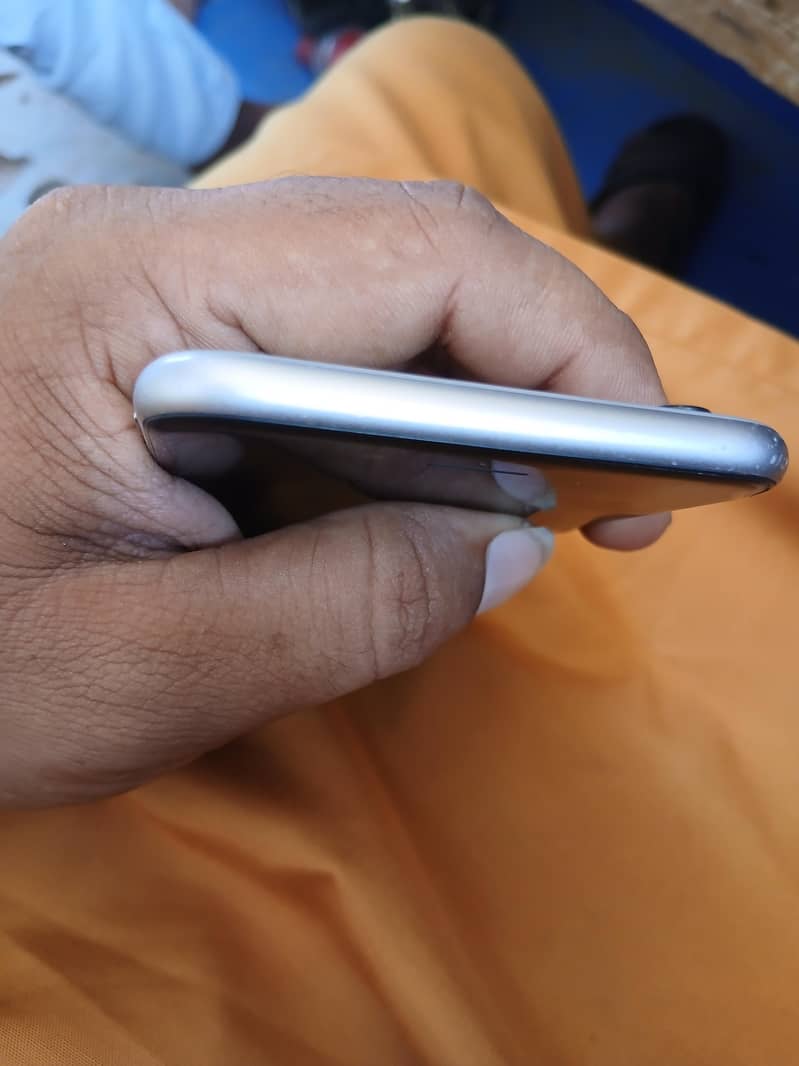 Apple iPhone 6 3