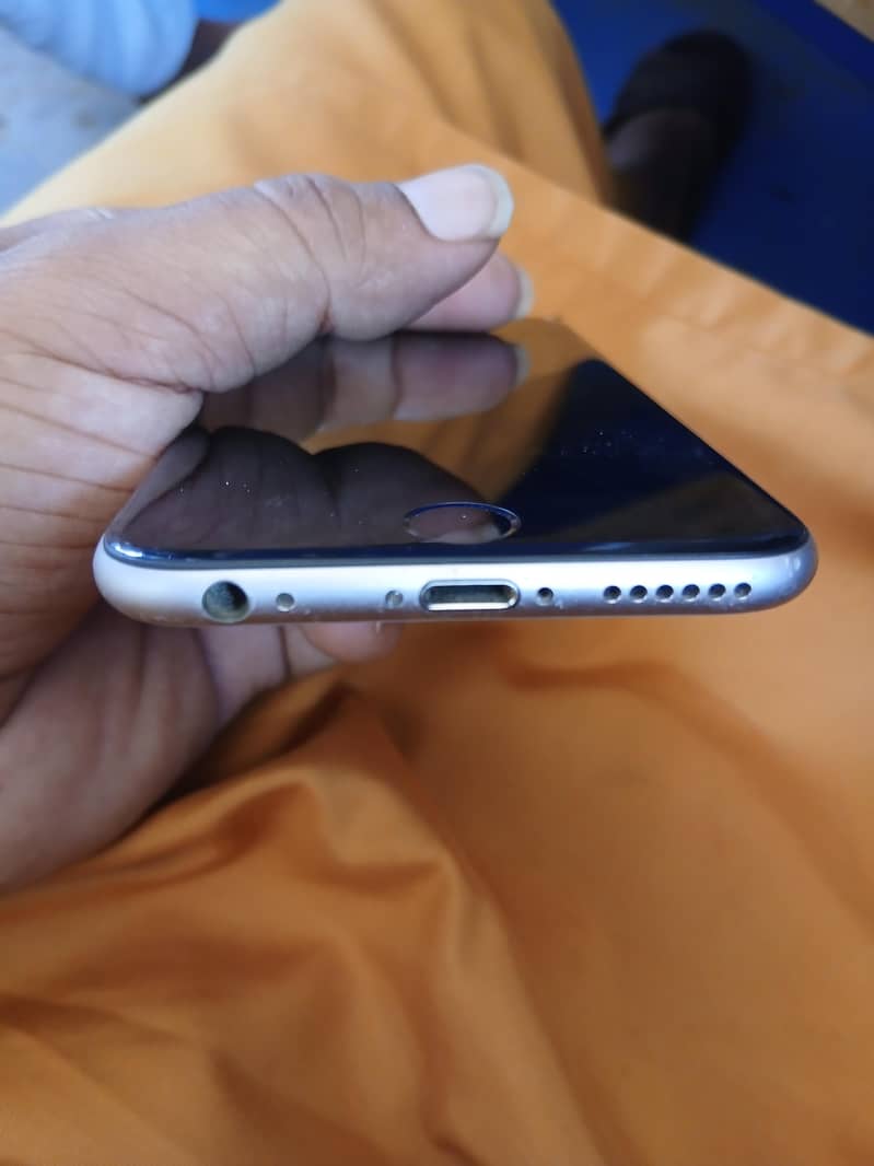 Apple iPhone 6 4