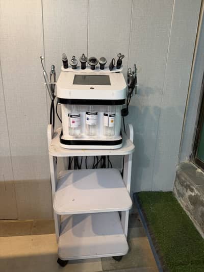 Used like new hydra facial machine 10 in 1 for sale