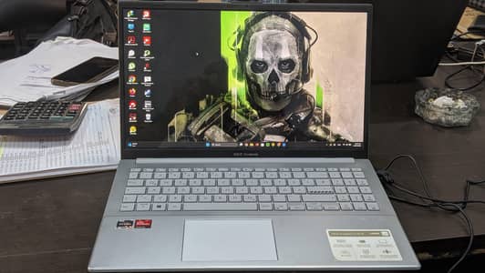 Asus Vivobook 15 like new laptop