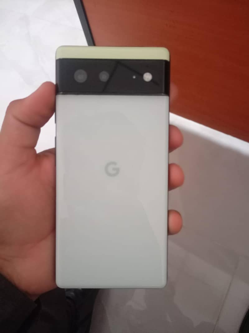 Google Pixel 6 4