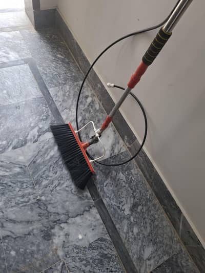 penal cleaning brush