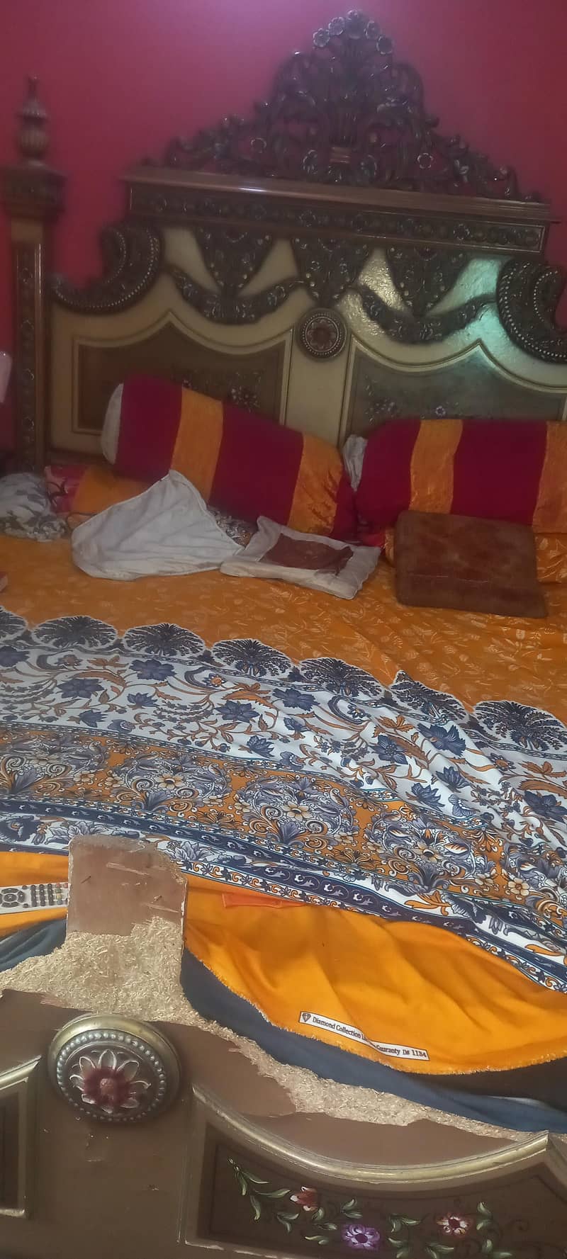 bed and dressing table 0