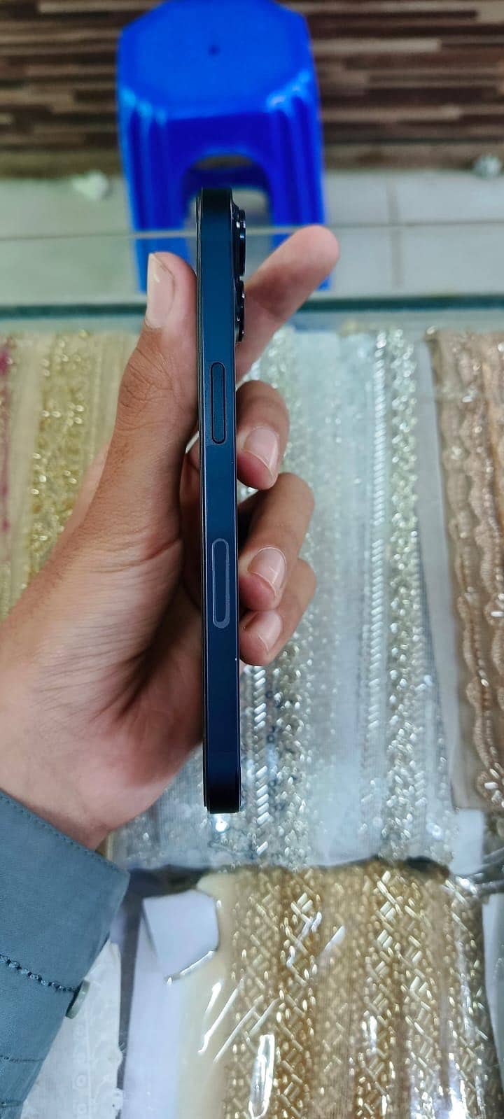Apple iPhone 13 1