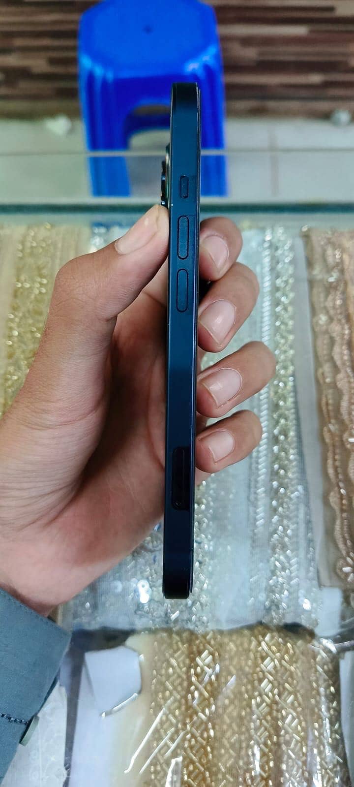Apple iPhone 13 2