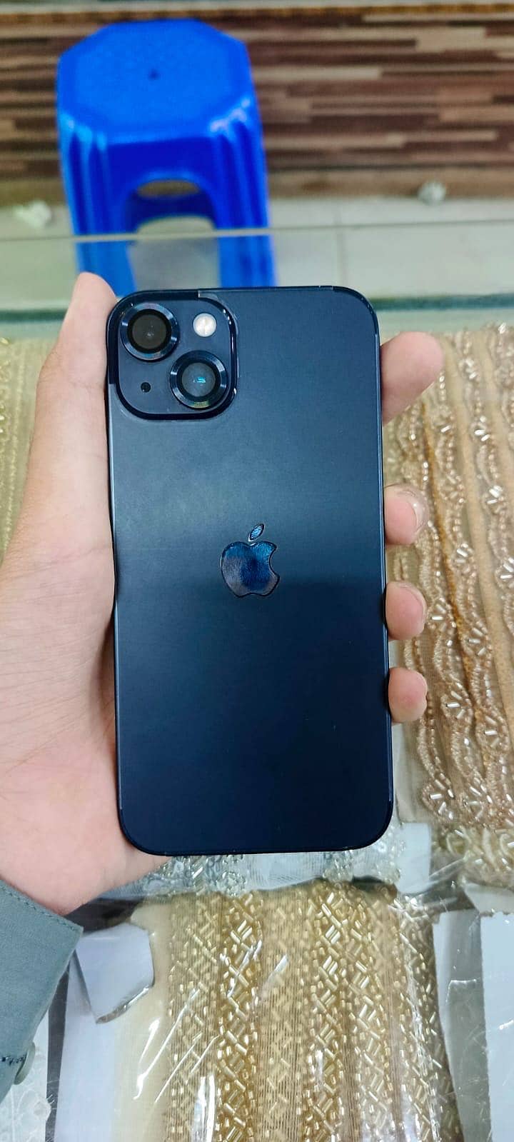 Apple iPhone 13 0