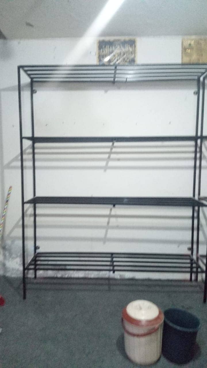2 Racks 1