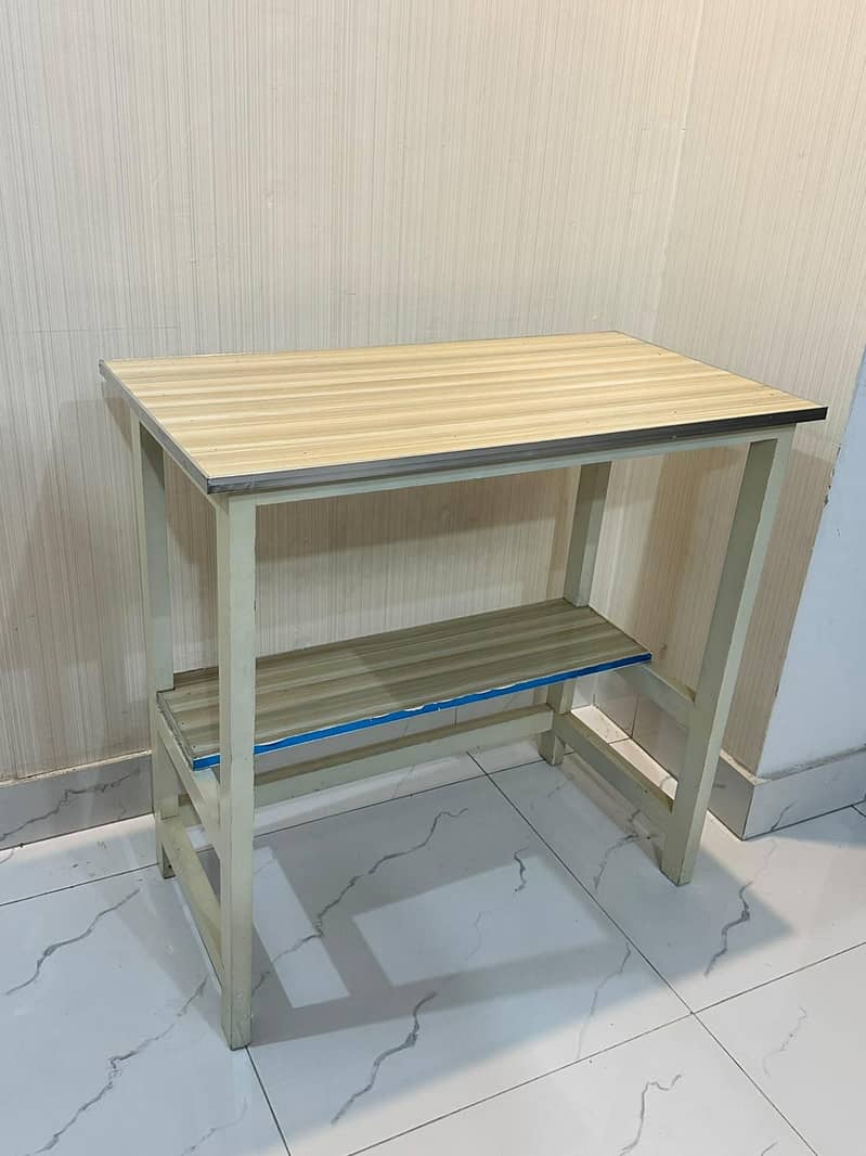 Study table (New & Lush Condition) 1