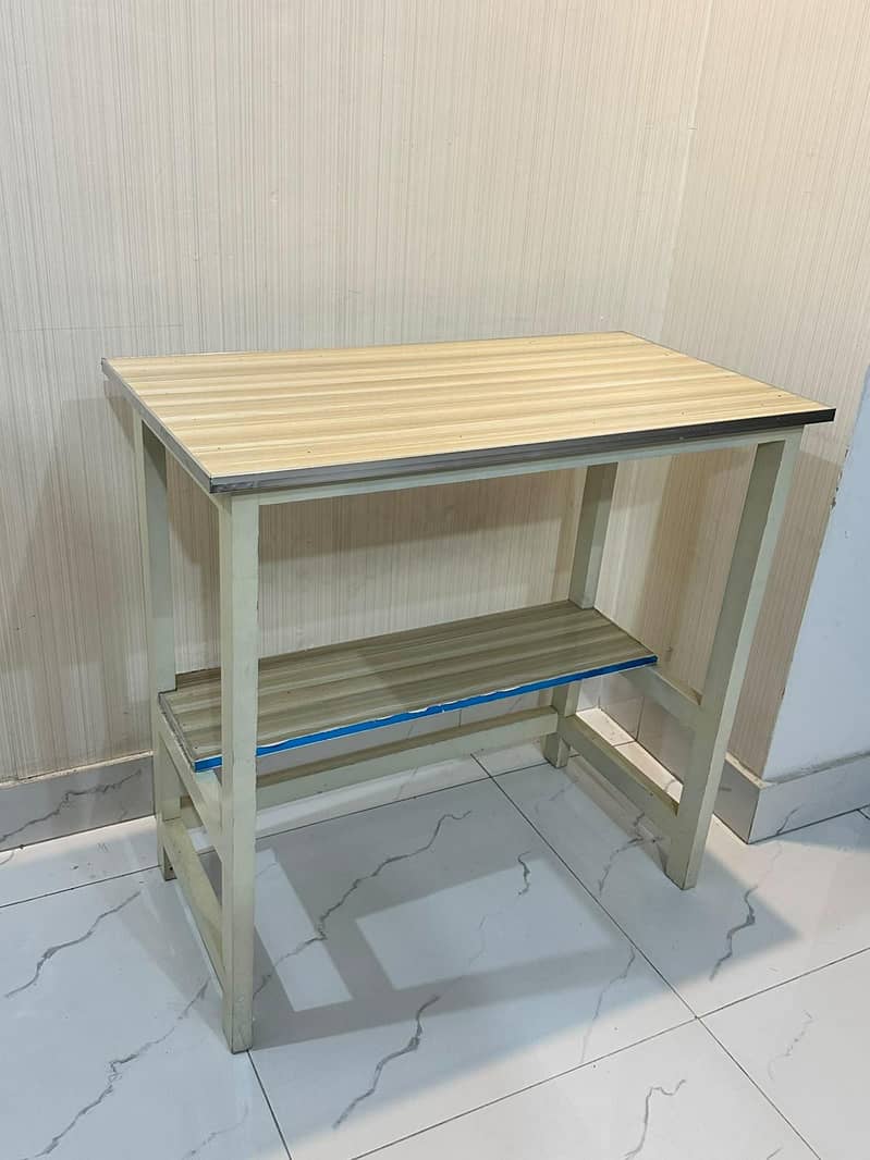 Study table (New & Lush Condition) 2