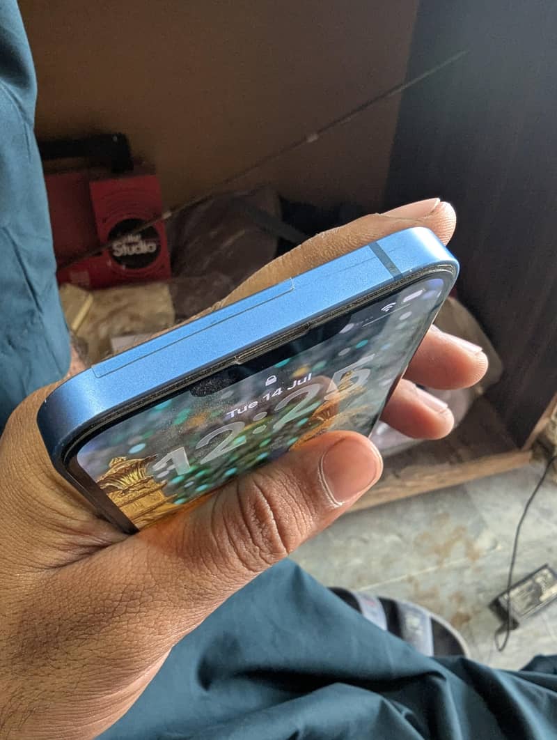 Apple iPhone 13 3