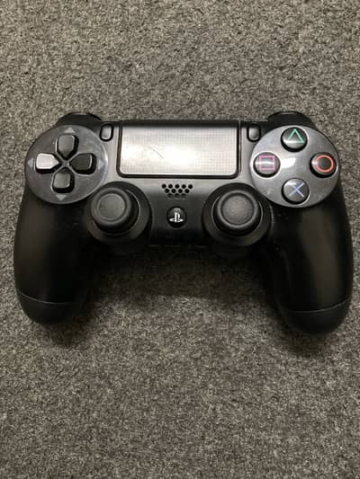 PS4 controller