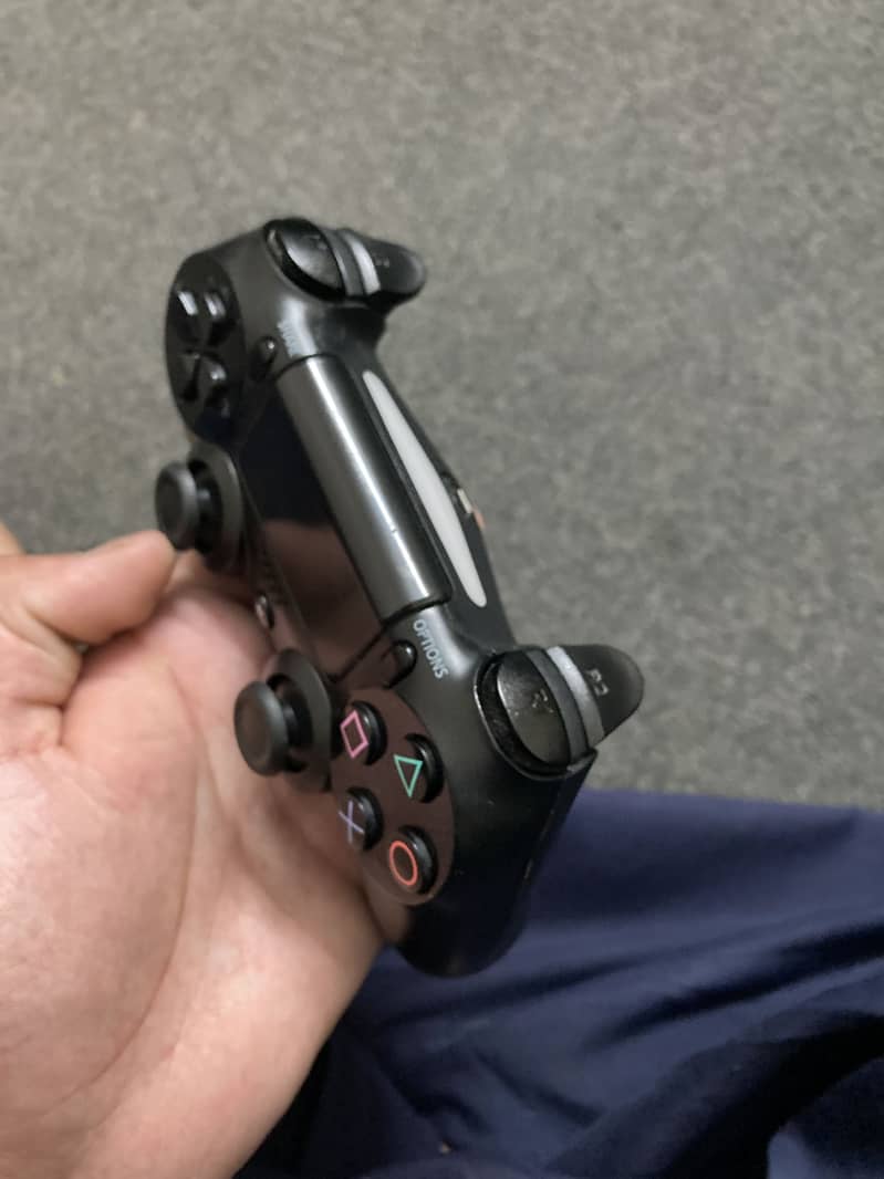 PS4 controller 1