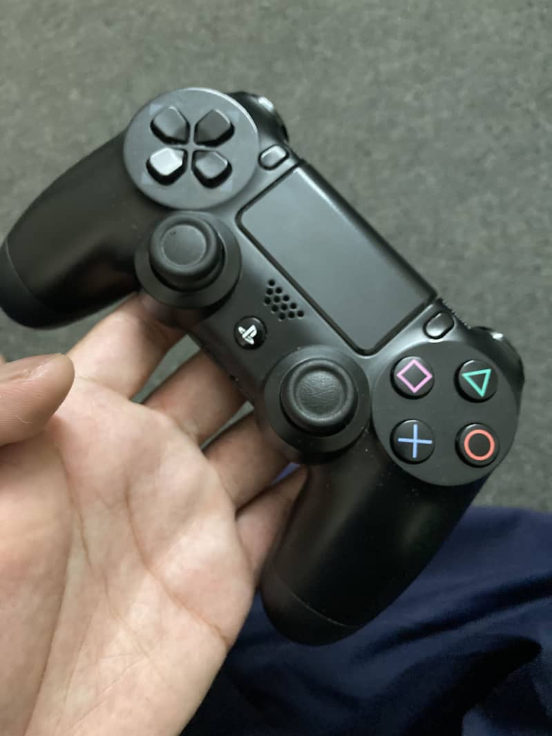 PS4 controller 3