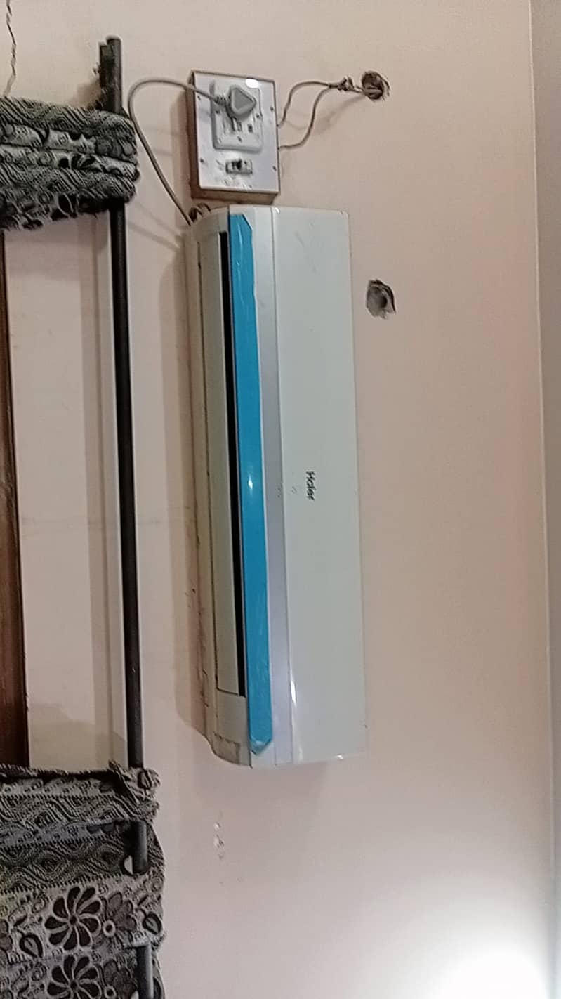 Split A/C 2