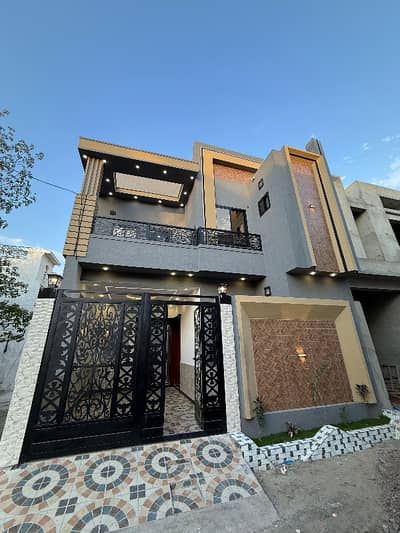 Stunning Corner 5 Marla House In Green Cottages Available