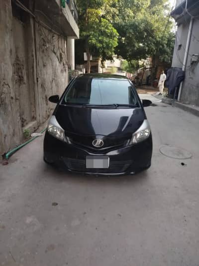 Toyota Vitz 2014