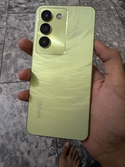 Vivo Y100 8/256gb 10/10 waterpack with box and cable