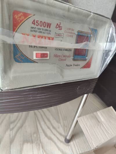 Digital Stabilizer 4500 watts