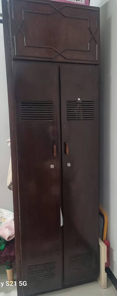 Used 2 Door Wooden Wardrobe / Almari – Good Condition