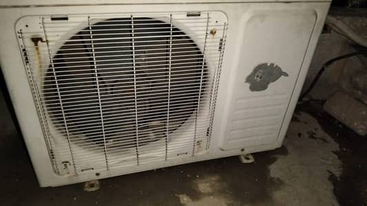 1.5ton ac in running condition
