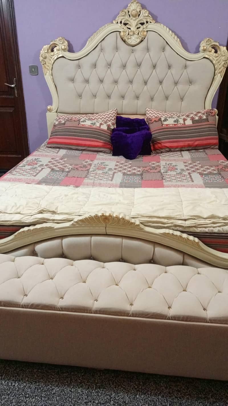 wodden bed set 4