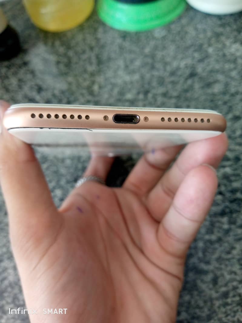 Apple iPhone 8 Plus 2