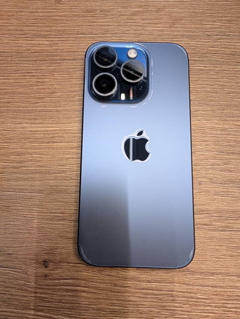 Apple iPhone 15 Pro 0