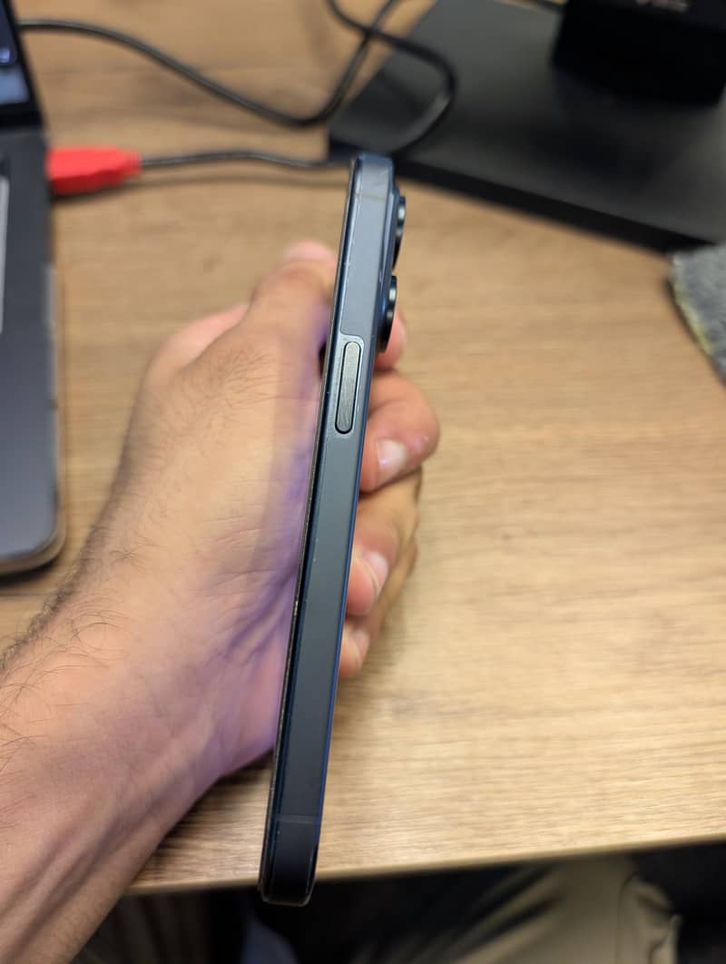 Apple iPhone 15 Pro 1