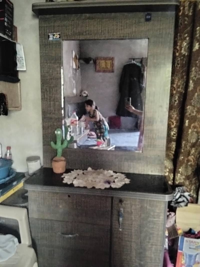dressing and side table 5