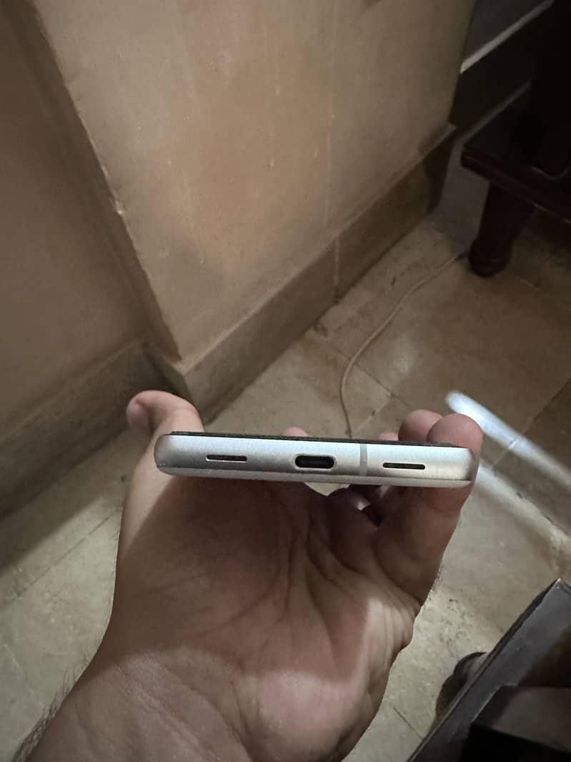 Google Pixel 7a 3