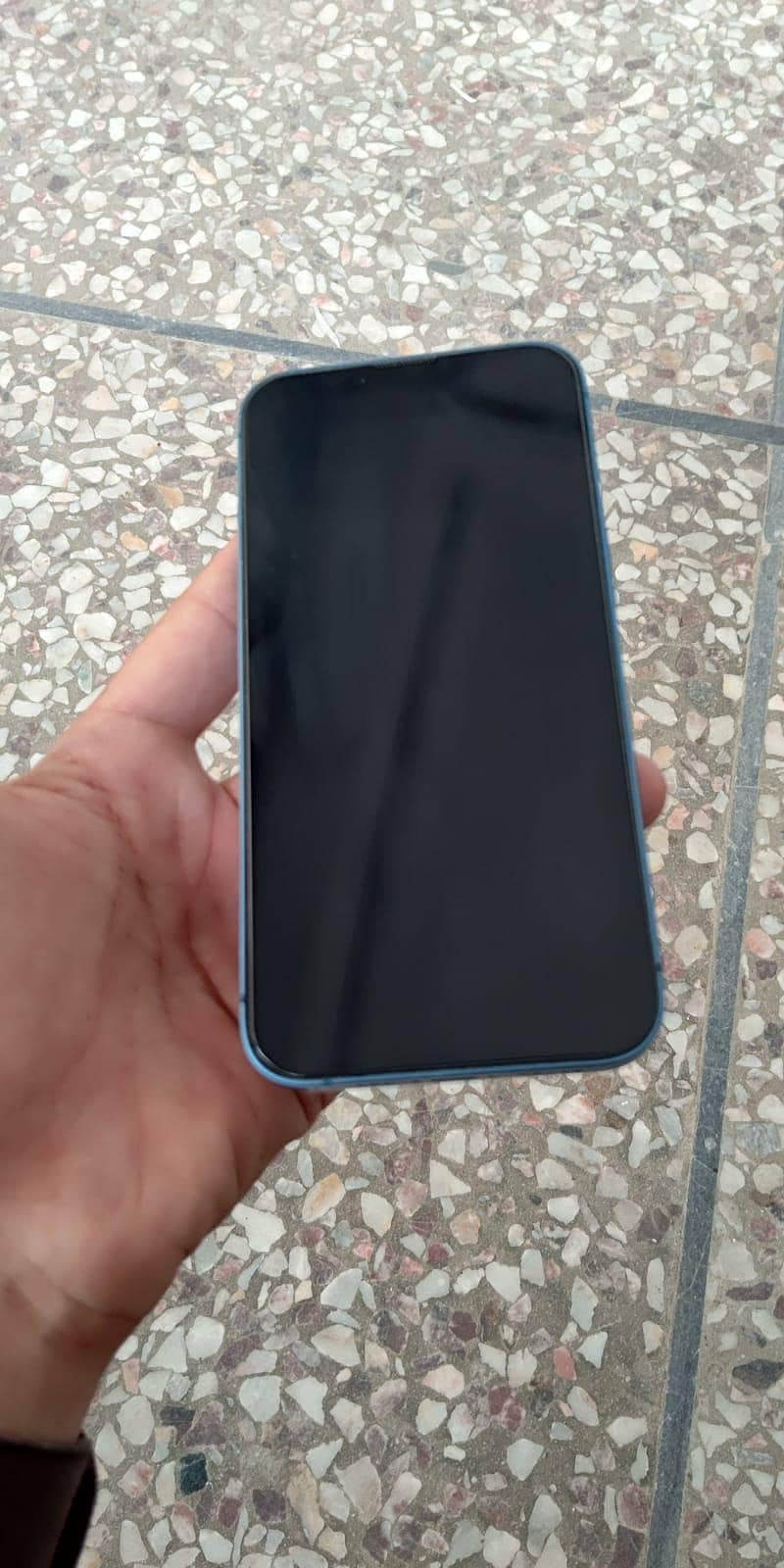 Apple iPhone 13 5